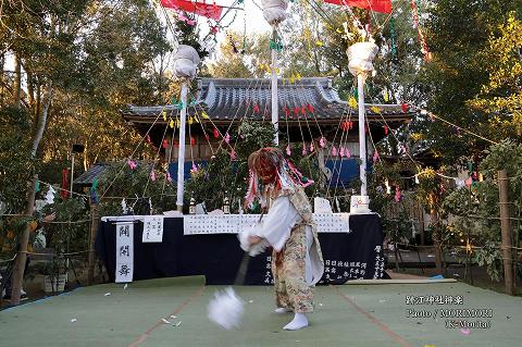 闢開(びゃっかい)(跡江春神楽)にて